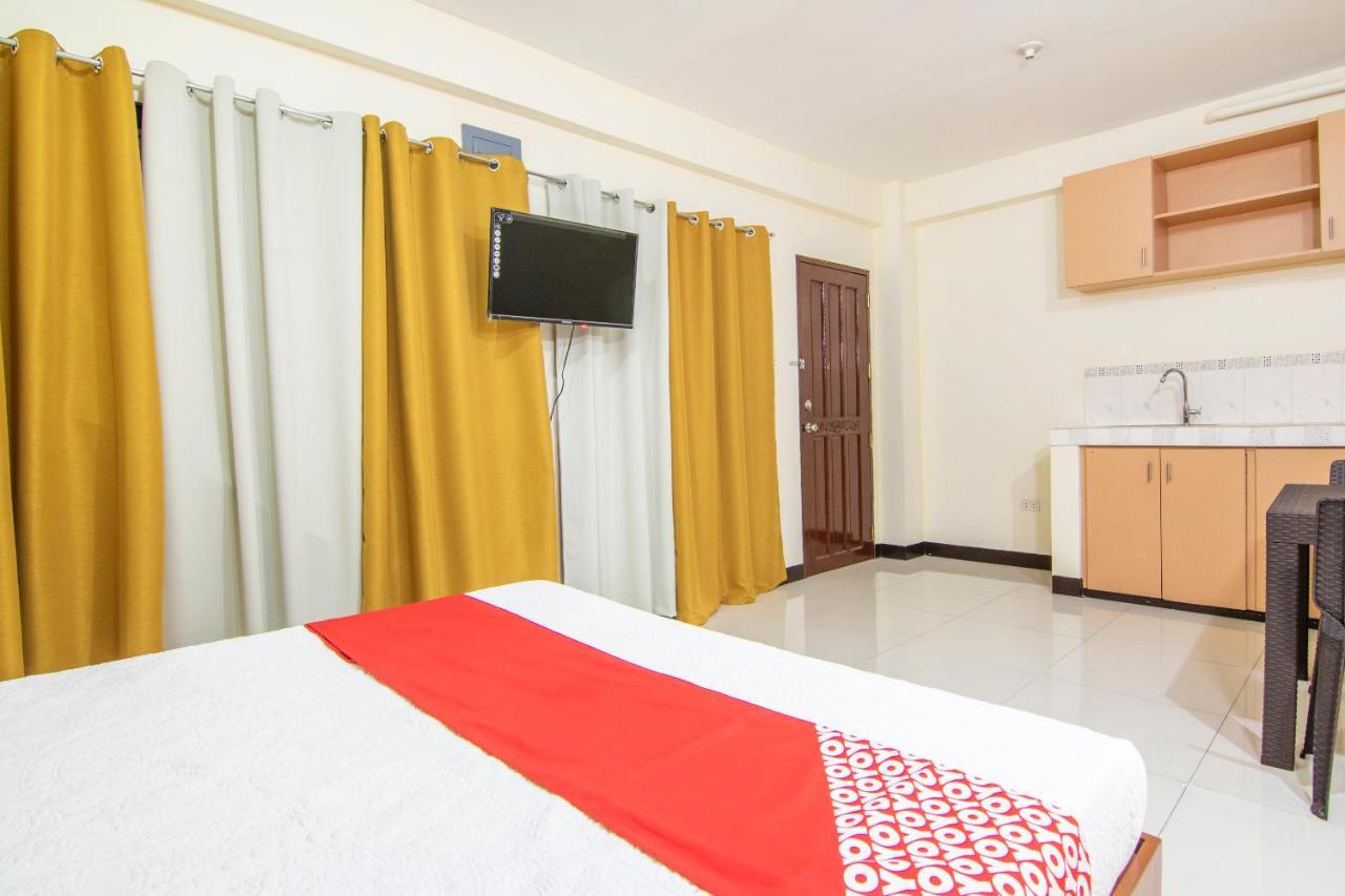 Oyo 578 Red Velvet Suites Manila Ngoại thất bức ảnh