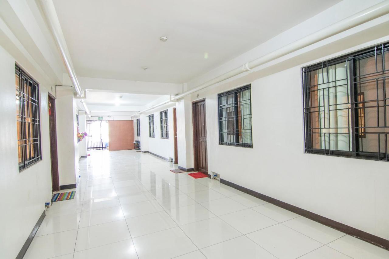 Oyo 578 Red Velvet Suites Manila Ngoại thất bức ảnh