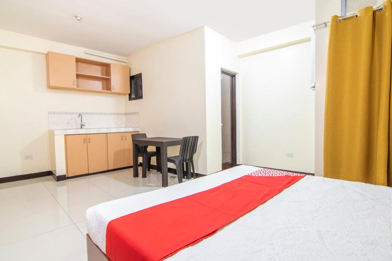 Oyo 578 Red Velvet Suites Manila Ngoại thất bức ảnh