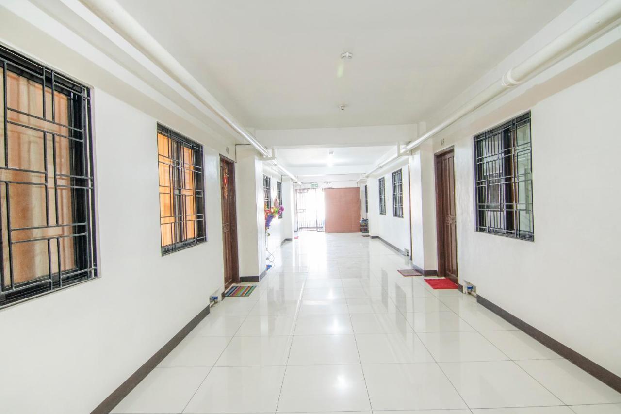 Oyo 578 Red Velvet Suites Manila Ngoại thất bức ảnh